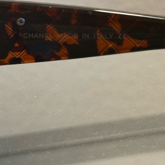 CHANEL Black and Brown Gradient Sunglasses - Picture 6 of 8